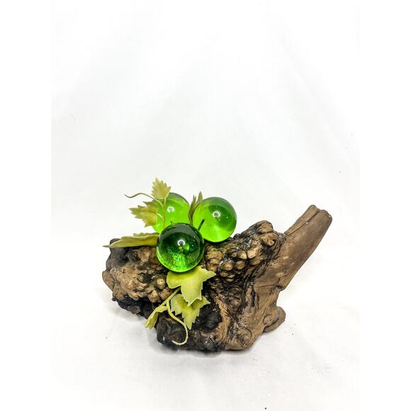 Vintage Retro Green Lucite Grapes on Driftwood, Vintage Lucite Grapes - Picture 1 of 7